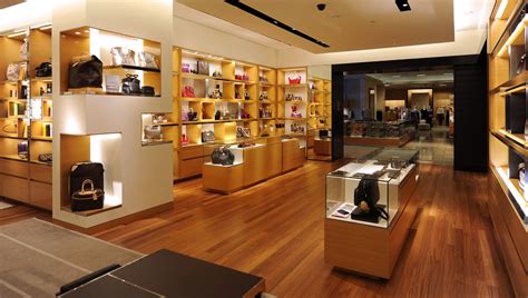 louis vuitton factory store|who makes louis vuitton.